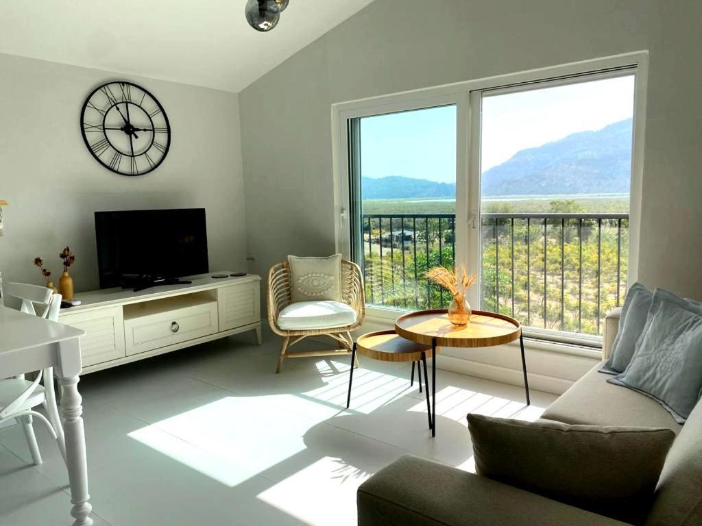 Airport Blue Eye Apartment Dalaman Best Location Also Suitable For Day Rentals Ideal For Air Travelers, 5 Km Close To Airport Exteriér fotografie