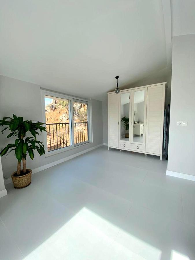 Airport Blue Eye Apartment Dalaman Best Location Also Suitable For Day Rentals Ideal For Air Travelers, 5 Km Close To Airport Exteriér fotografie